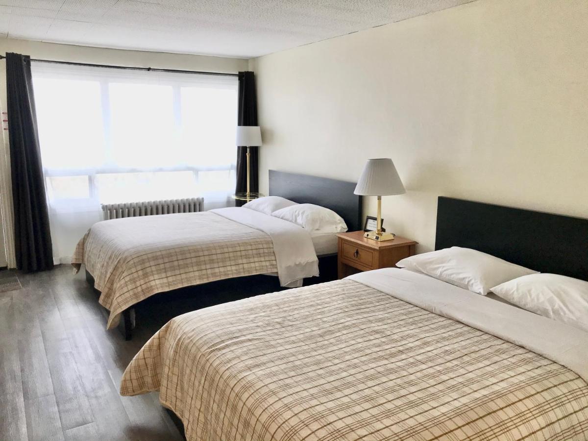 Lakeside Inn Ориллия Экстерьер фото