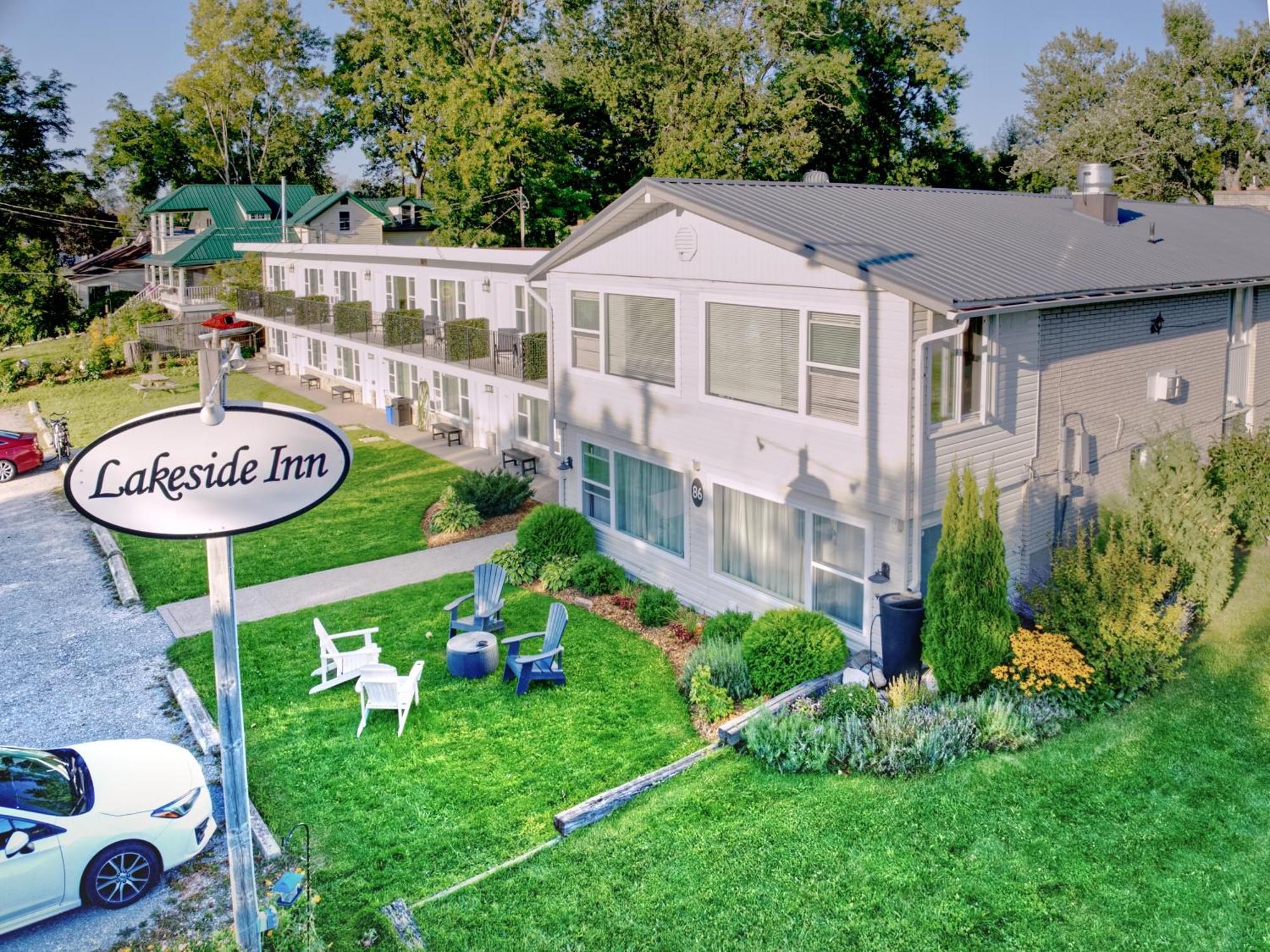 Lakeside Inn Ориллия Экстерьер фото